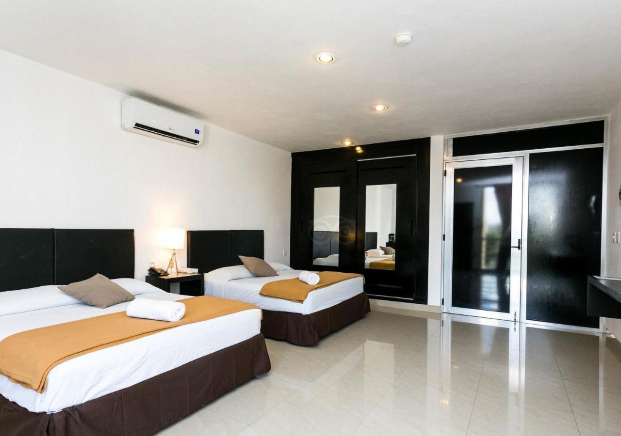 Sunrise 42 Suites By Holiday In Playa Плая дел Кармен Екстериор снимка