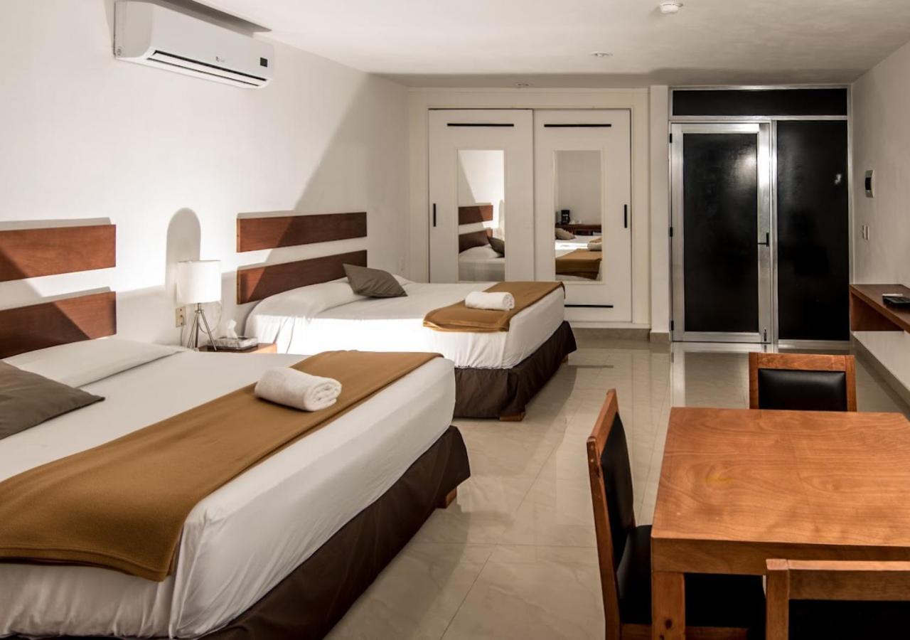 Sunrise 42 Suites By Holiday In Playa Плая дел Кармен Екстериор снимка