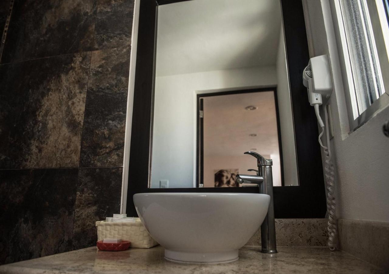 Sunrise 42 Suites By Holiday In Playa Плая дел Кармен Екстериор снимка