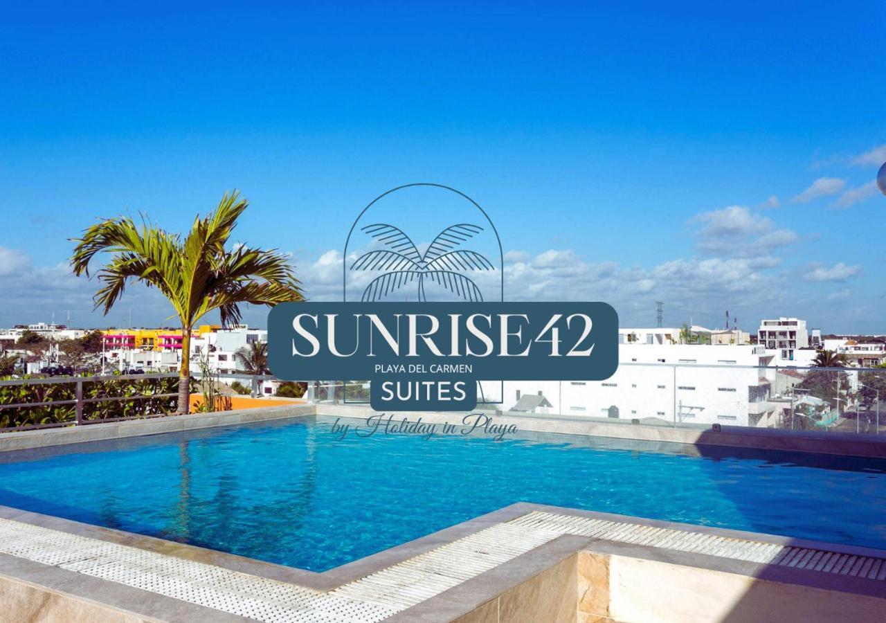 Sunrise 42 Suites By Holiday In Playa Плая дел Кармен Екстериор снимка